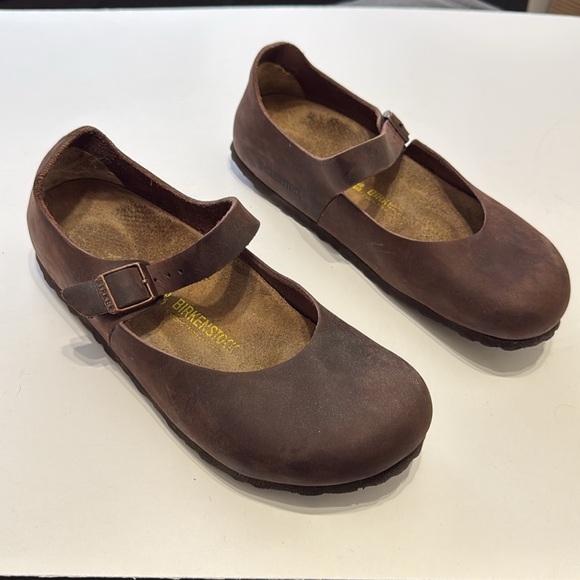 Birkenstock Mantova Flat Strap Shoes Brown oiled leather. 

Great condition. - Picture 2 of 3